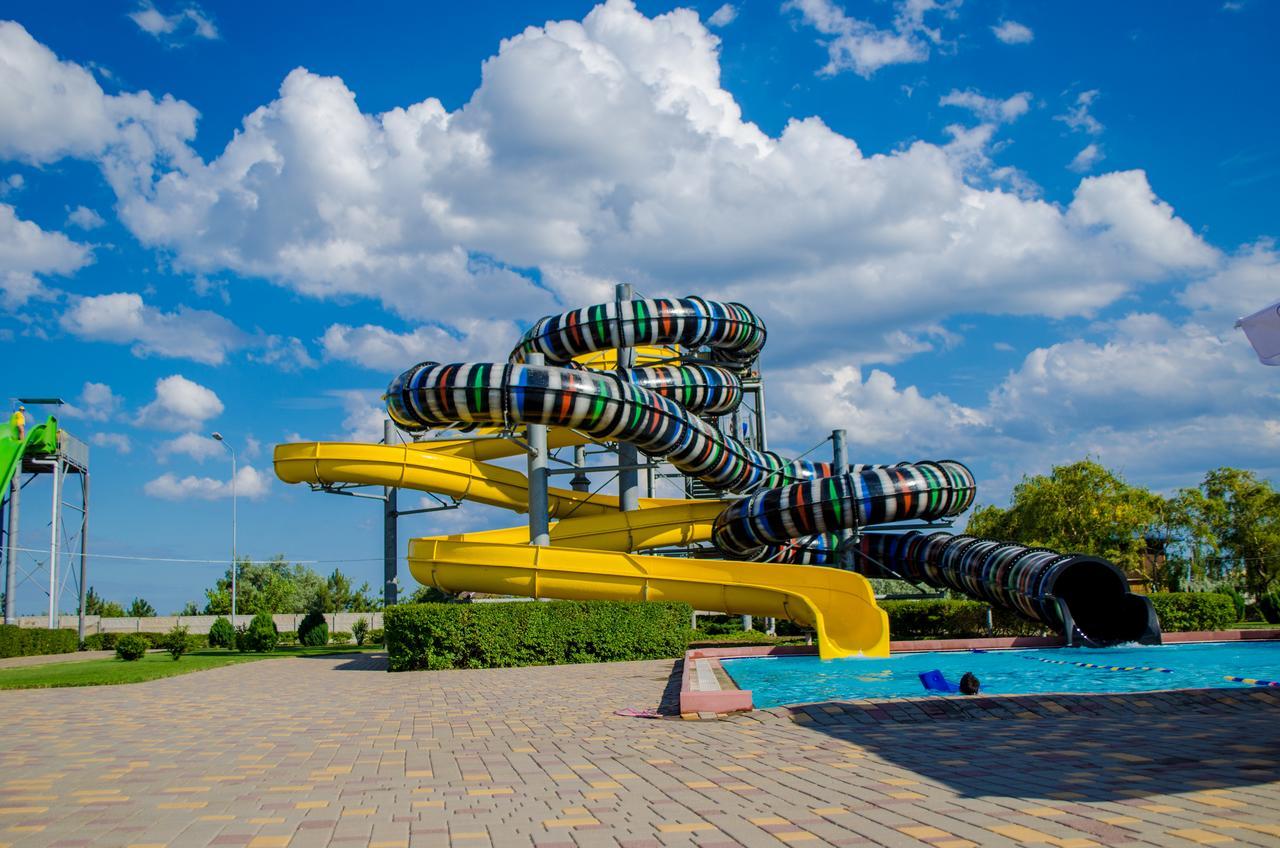 Aquapark Koblevo Hotel Bagian luar foto