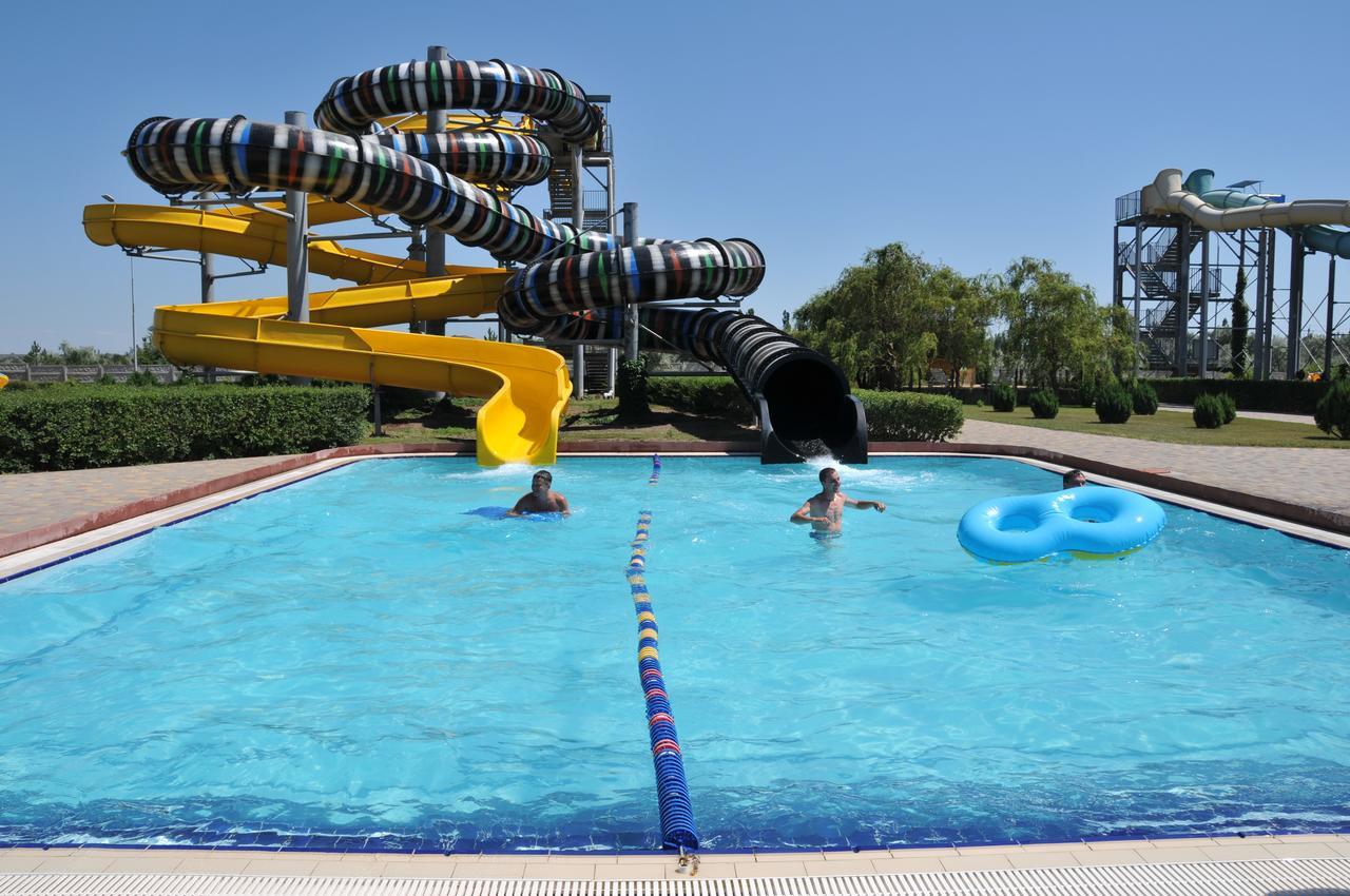 Aquapark Koblevo Hotel Bagian luar foto