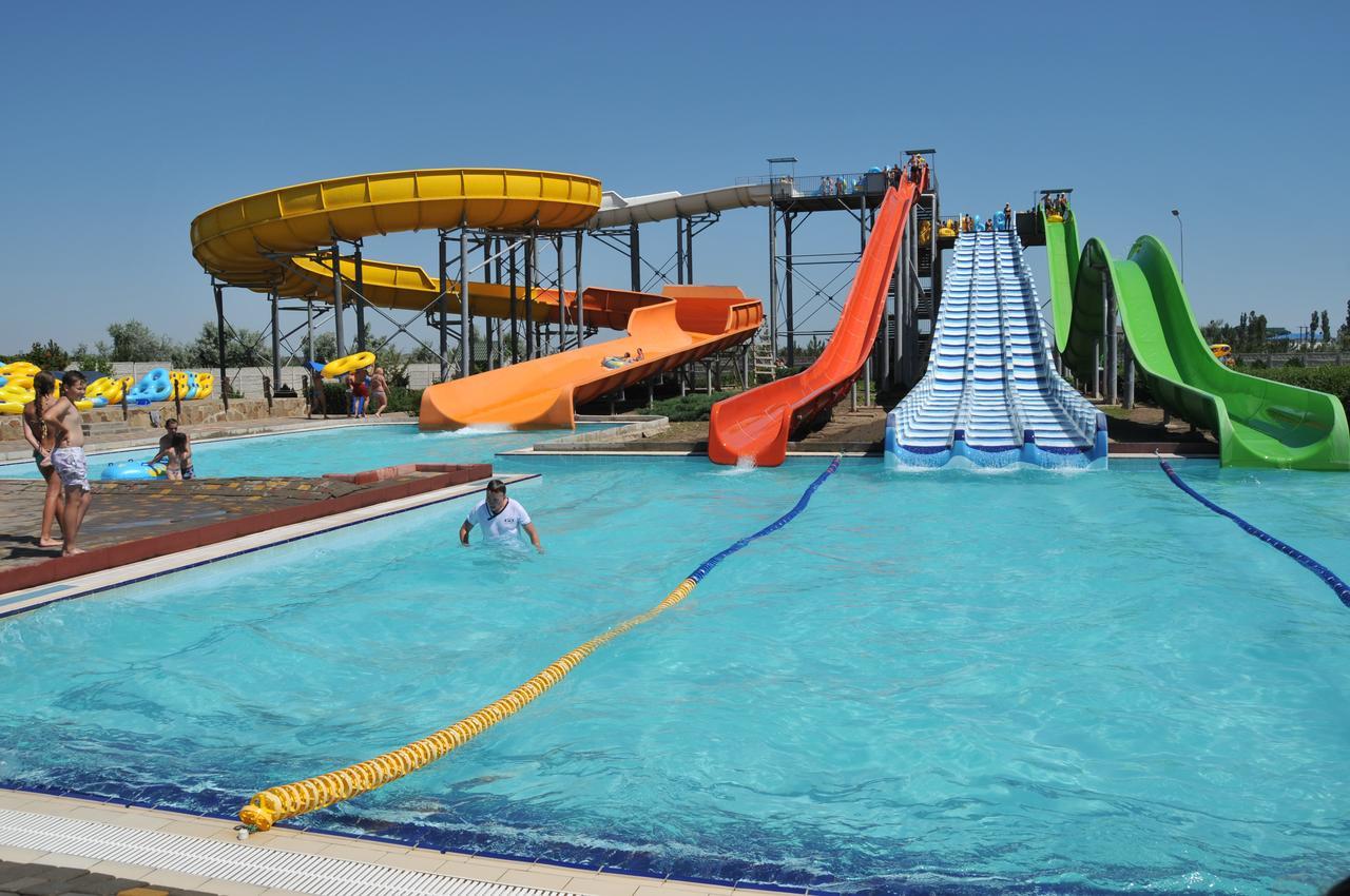 Aquapark Koblevo Hotel Bagian luar foto